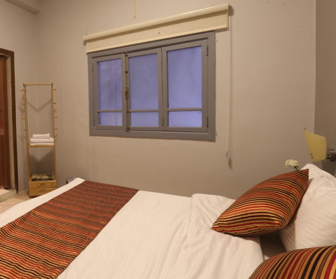Riviera Hotel Amman Bagian luar foto