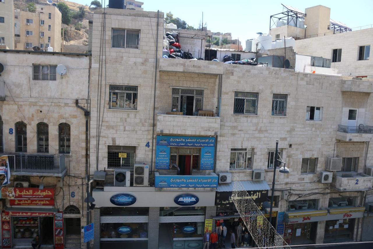 Riviera Hotel Amman Bagian luar foto