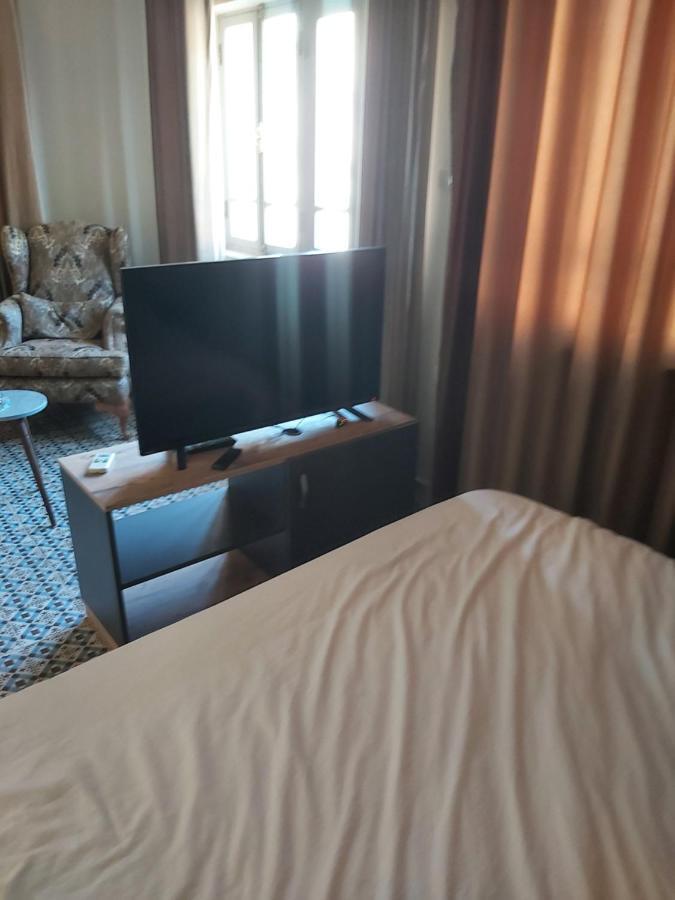 Riviera Hotel Amman Bagian luar foto